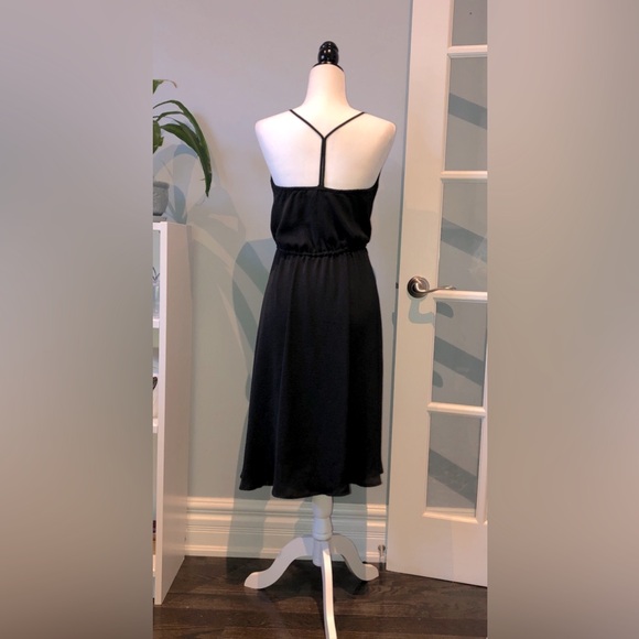 BR Silky LBD (fits like 4P) - Picture 2 of 4